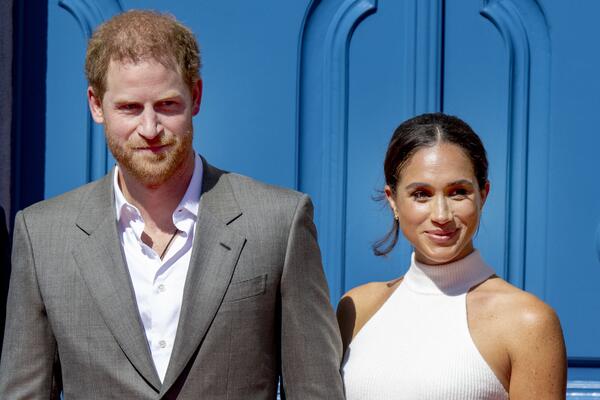 Хочет приткнуться хоть куда-то: почему принц Гарри и Меган больше ничего не скажут о королевской семье