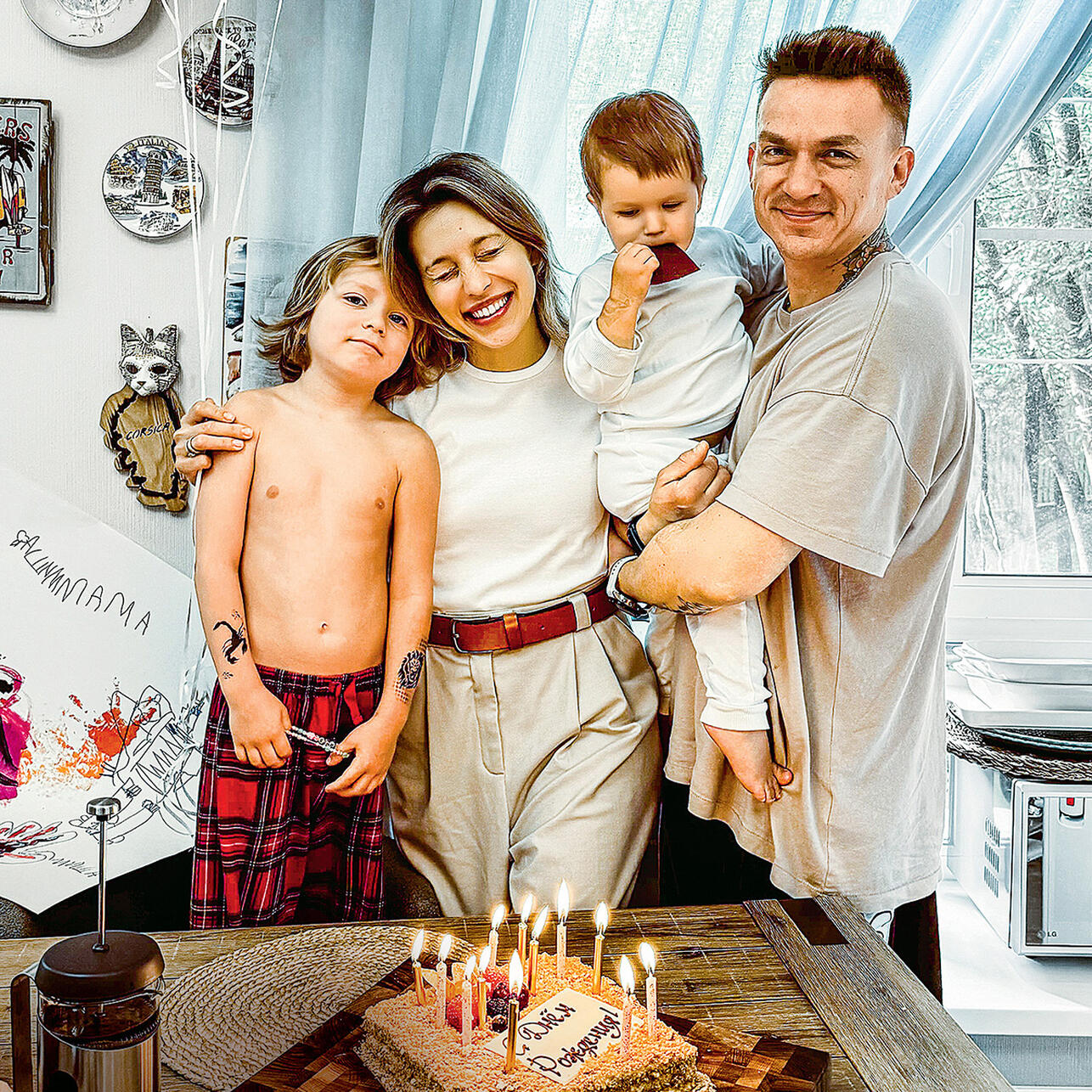 Регина Тодоренко и Влад Топалов с детьми