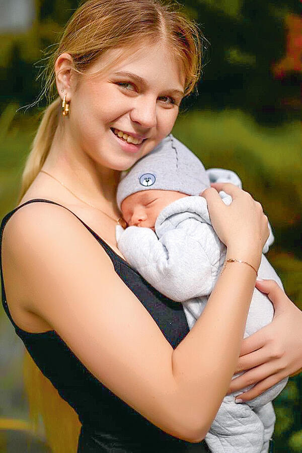 Александра Трусова с сыном