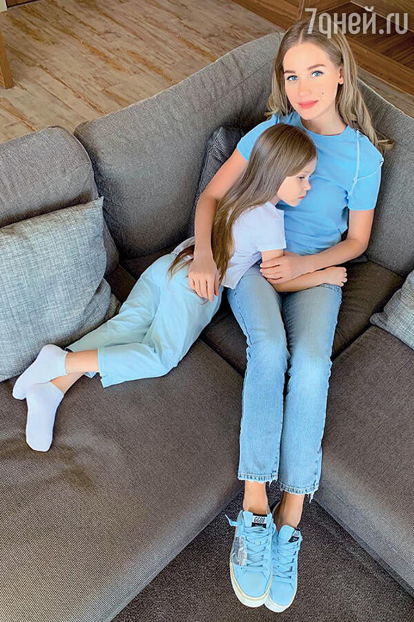 Кристина Асмус с дочкой. Фото