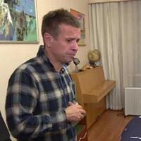 Делал ремонт 20 лет назад: Губин показал свою квартиру с грязным аквариумом