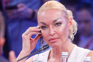 Синяк на все бедро: Волочкова показала последствия своего упорства — не слушала врачей