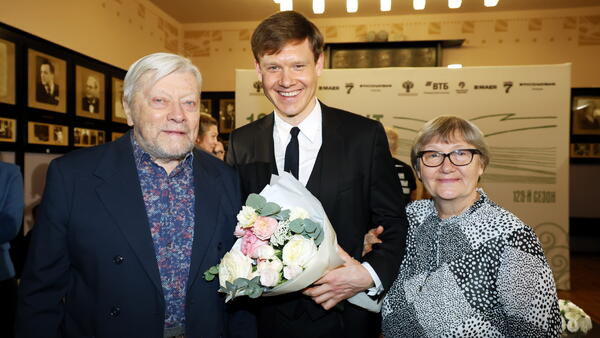 В МХТ вручили уникальные награды