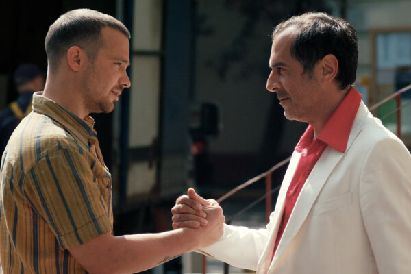 Разыгрываем билеты на премьеру фильма «Ч/Б» с Алексеем Чадовым