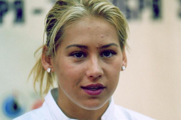 Недавно родившая Курникова показала всех детей Иглесиаса &mdash; проявилась испанская кровь