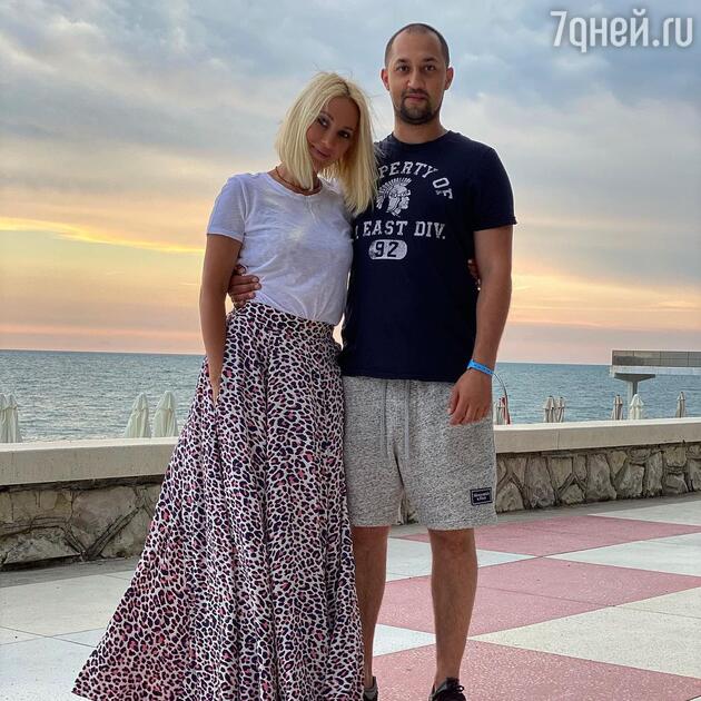 Лера Кудрявцева с сыном Жаном — фото