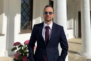 Второй раз ставший отцом Алексей Чадов показал первое фото ребенка