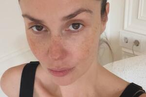 Муцениеце раскрыла свой вес после родов и показала фигуру — прошло лишь полтора месяца