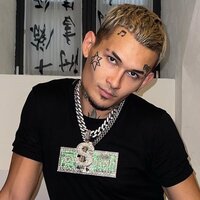 «Как жалко!» Свадебный торт Моргенштерна был размазан по полу