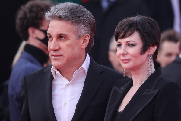 Имя тайной дочки Пиманова и Погодиной рассекретили в СМИ — подробности