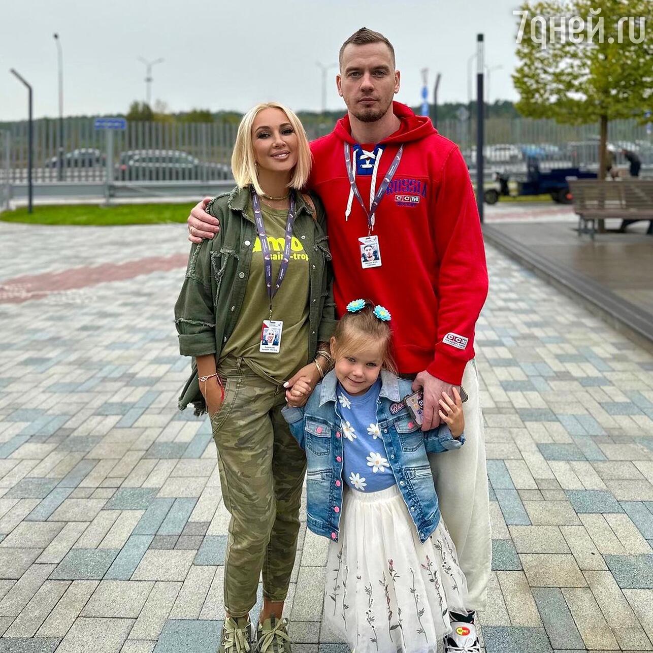 Кудрявцева выставила мужа на отдыхе в неприглядном виде — сняла все на камеру Кудрявцева выставила мужа на отдыхе в неприглядном виде — сняла все на камеру