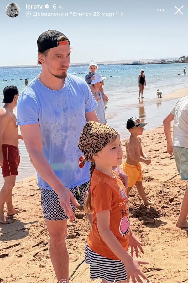 Кудрявцева выставила мужа на отдыхе в неприглядном виде — сняла все на камеру Кудрявцева выставила мужа на отдыхе в неприглядном виде — сняла все на камеру