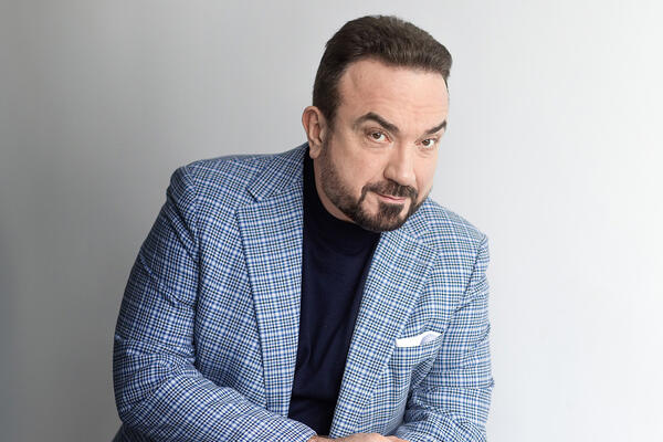 Сергей Жилин: «Мы с Яной Чуриковой посчитали: более 5 тысяч песен мой оркестр сыграл на «Голосе»