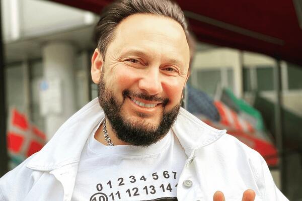 «Худенький, молоденький»: Стас Михайлов преобразился к Новому году