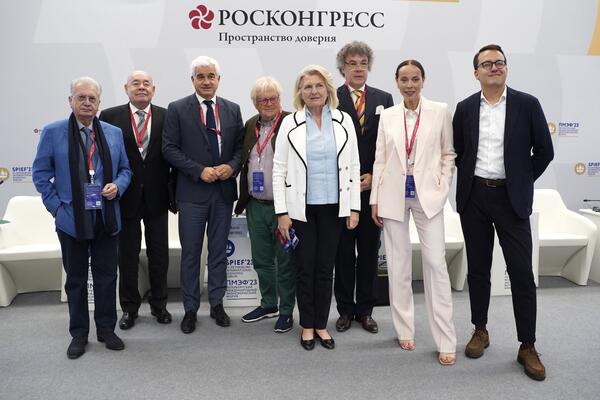 Разворот на медиавосток