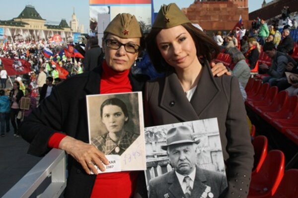 Светлана Тома и Ирина Лачина приняли участие в акции «Бессмертный полк»