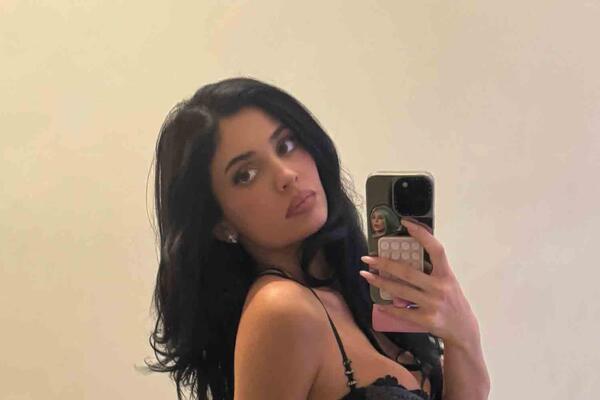 Тайна раскрыта: стало известно, почему Тимоти Шаламе отказывается выходить на красную дорожку с любимой    