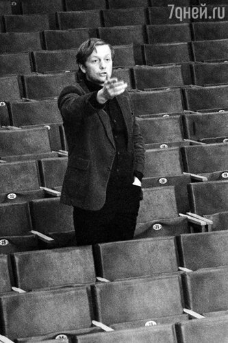 Михаил Задорнов на репетиции в агиттеатре МАИ. 1980 г