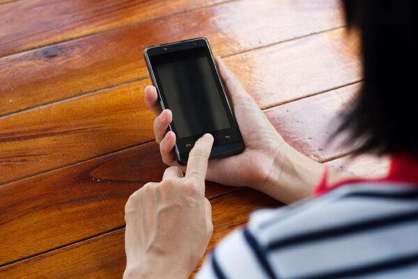 Как правильно настроить смартфон для пожилого человека — не потеряется и быстро выйдет на связь