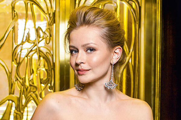 «Неотразимая!» Пересильд без косметики поразила фанатов