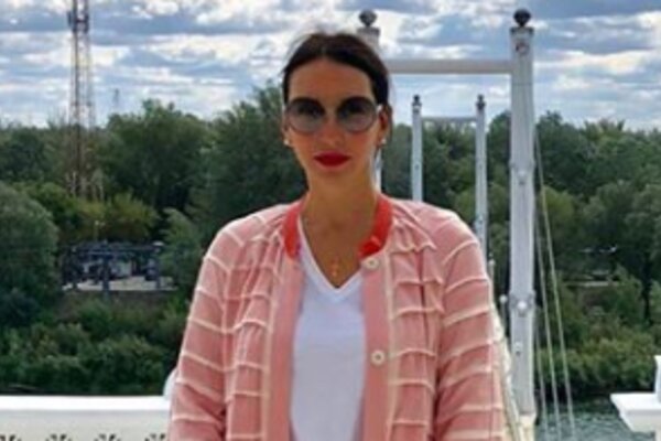 Образ дня: Алика Смехова в Emma Salimova