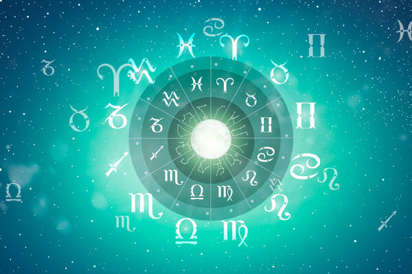 Астролог Борис Зак рассказал, какому знаку зодиака нельзя менять работу в феврале