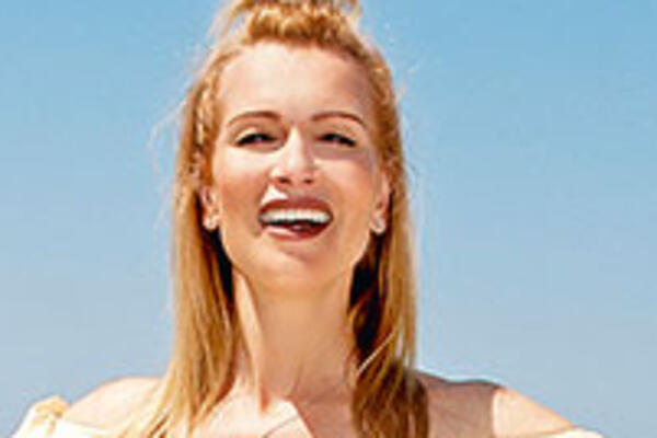 Олеся Судзиловская с мужем отмечают романтический юбилей