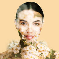 Разбор косметички: какие средства пора убрать после зимы, чтобы кожа дышала и сияла