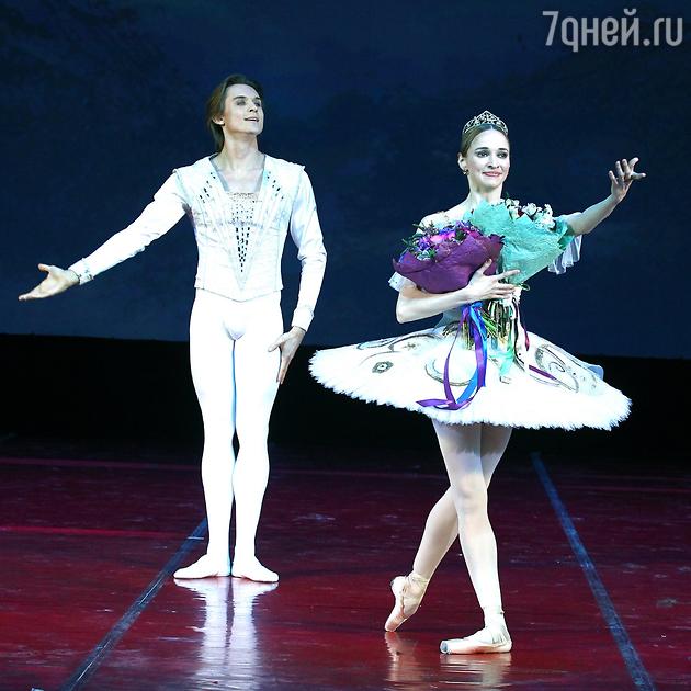 Денис Родькин и Анна Никулина Денис Родькин и Анна Никулина