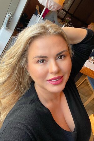 Анна Семенович - фото