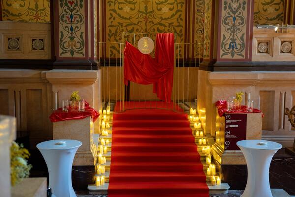 Редкие экспонаты и атмосфера эпох – в Историческом музее открылась выставка «Мастер и Маргарита»