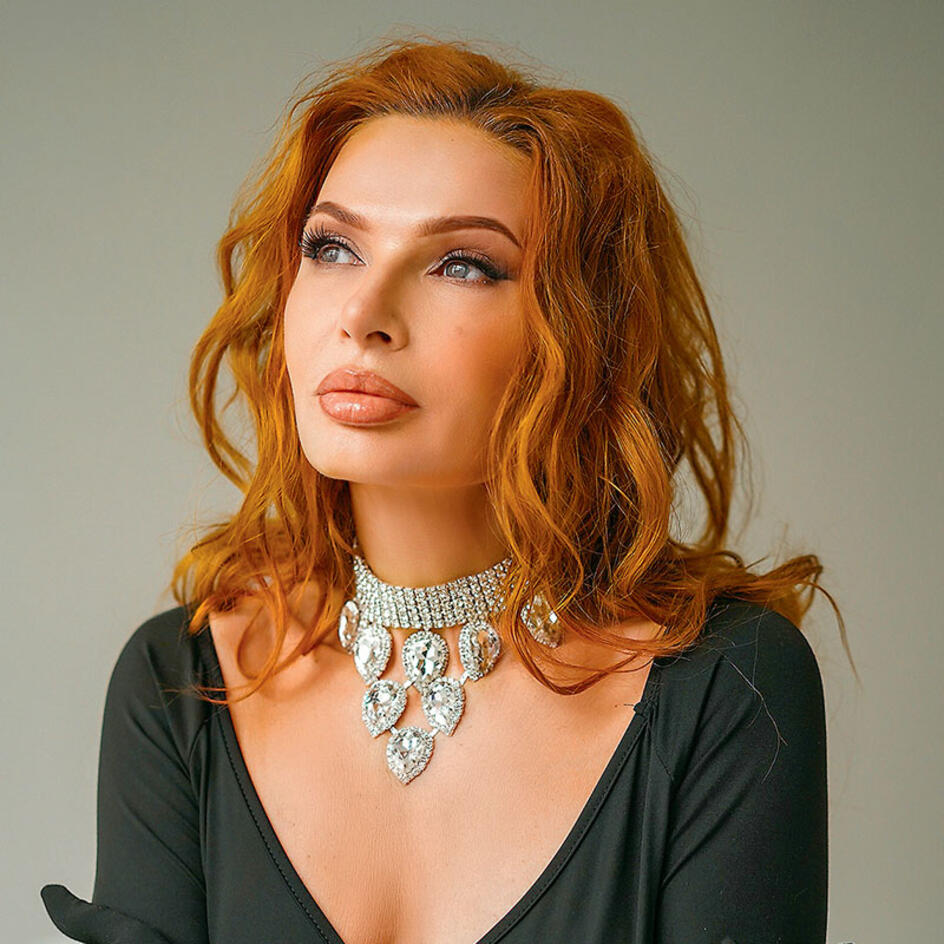 Эвелина Блёданс: «Желание отрезать все к черту бывает у всех»