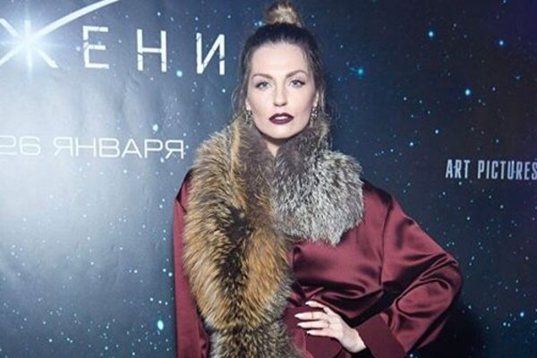 Образ дня: Саша Савельева в Valentin Yudashkin