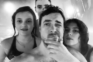Нескучное счастье Цыганова: актер показал своих детей от Леоновой и Снигирь