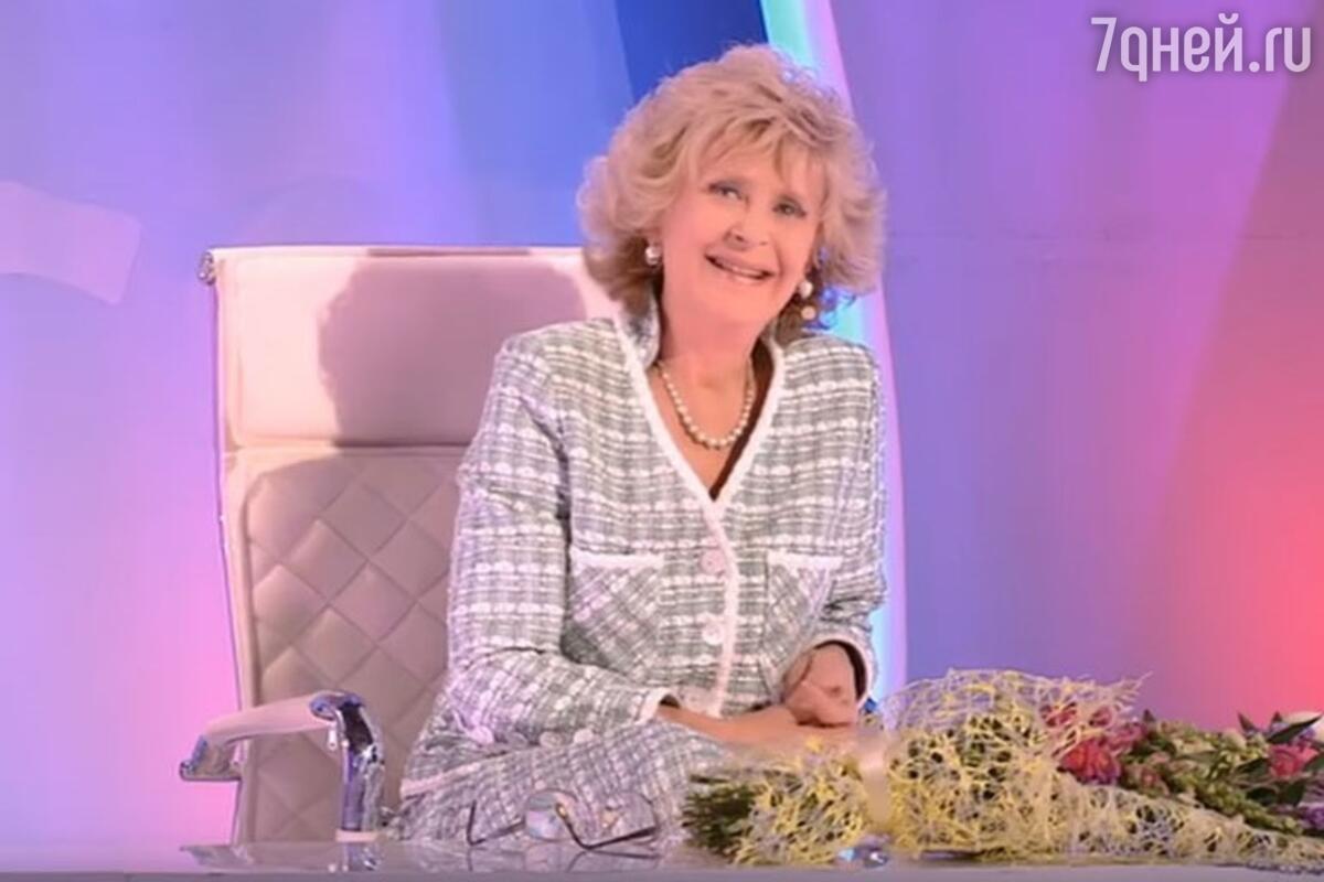 Жігіттің пискасын ысқылап жатқан суреті