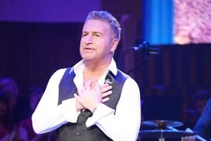 «Кричала на весь вестибюль»: вскрылись подробности семейного скандала Агутина и Варум