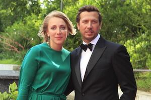 Андрей и Анна Мерзликины отметили оловянную свадьбу