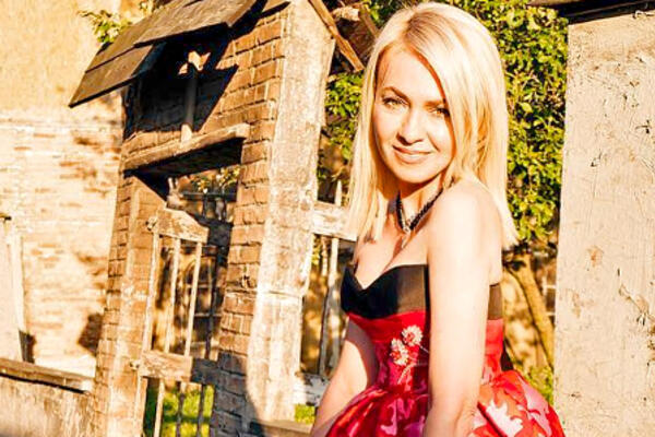 Образ дня: Яна Рудковская в Edem Couture