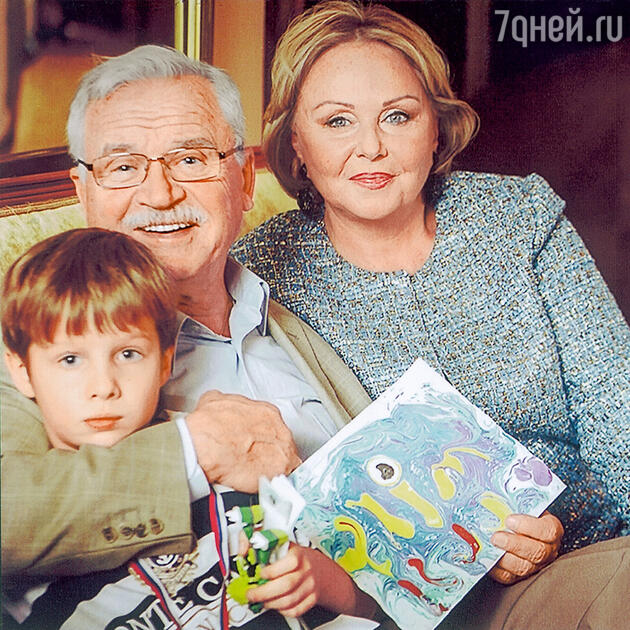 Сергей Никоненко с семьей
