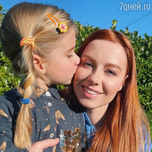 Юлия Савичева — фото