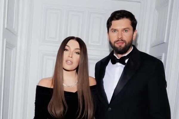 «Баба ягодка опять»: 43-летняя Дубцова показала трюк в купальнике на Мальдивах