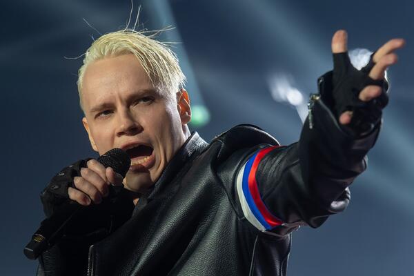 Быстро скатывается: SHAMAN на пике популярности свернул не туда