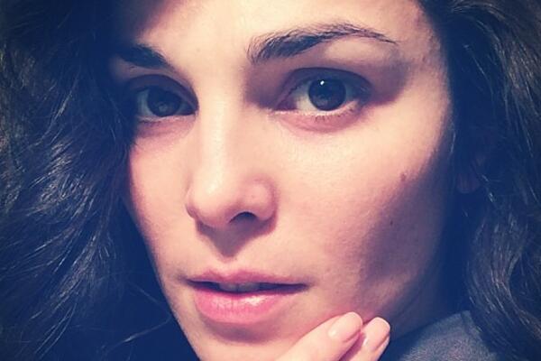 Сати Казанова предпочитает естественную красоту