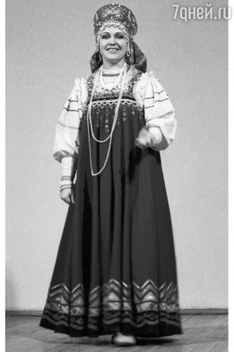 Надежда Бабкина исполняет народные песни (1992 год)