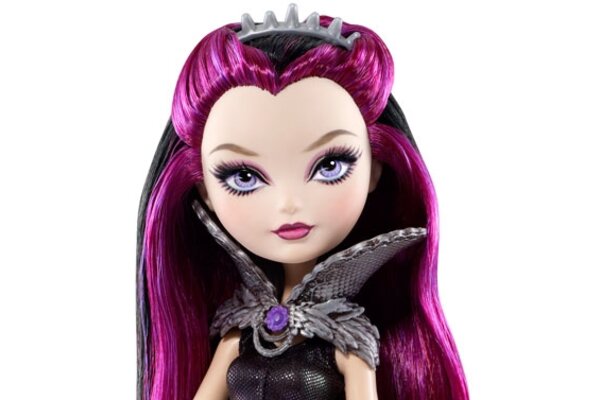 Разыгрываем куклу-дочь Малефисенты, «Книгу легенд» и комплект фирменной одежды