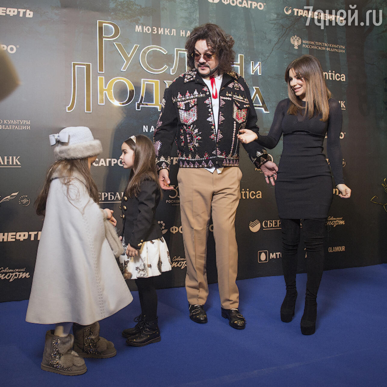 Филипп Киркоров с дочерью Аллой-Викторией и Ани Лорак с дочерью Соней