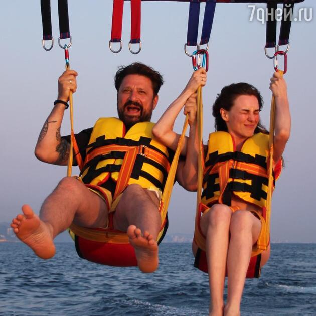 Виктор Логинов с женой - фото 