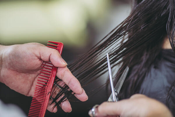 Точно пожалеете: эксперт Курникова назвала худшие дни для стрижки в марте