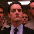 «Дайан, сейчас 11:30 утра, 24 февраля. Въезжаю в город Твин Пикс...»