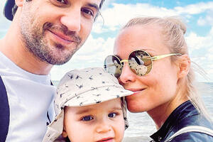 Богатырев забил тревогу из-за развода с Арнтгольц: «Какая-то ошибка» Богатырев забил тревогу из-за развода с Арнтгольц: «Какая-то ошибка»